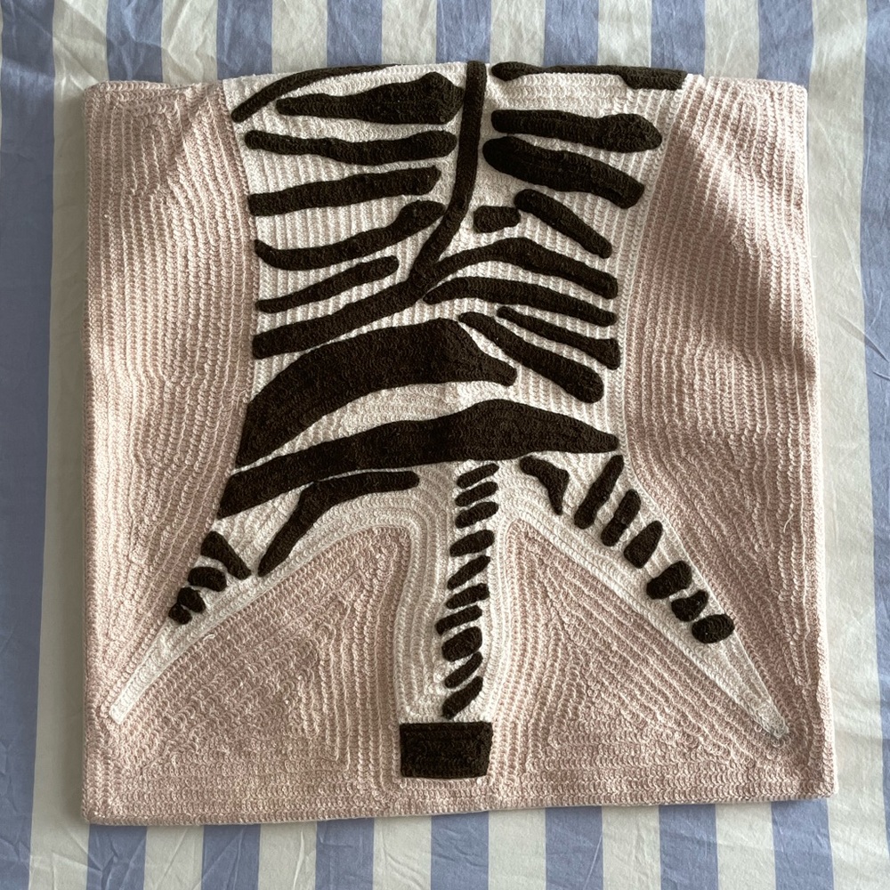 Cold Picnic Zebra Chainstitched Pillowcase - Picture 2 of 3